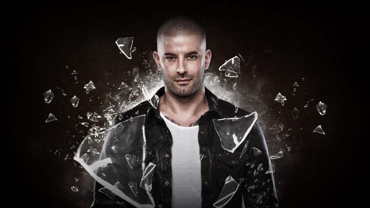 Darcy Oake Illusionist