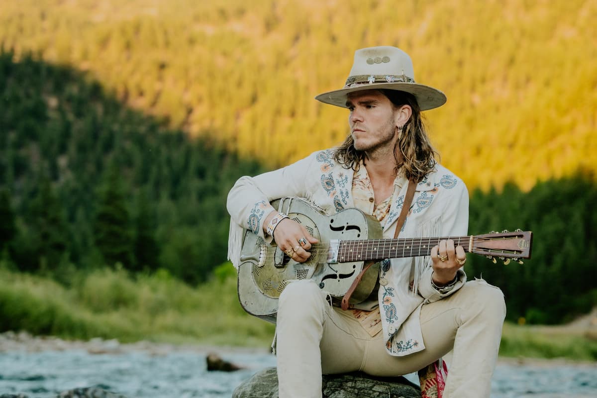 KALEO - Way Down We Go Tour