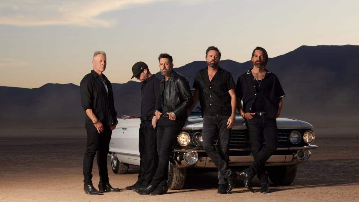 OLD DOMINION. HITS. VEGAS.