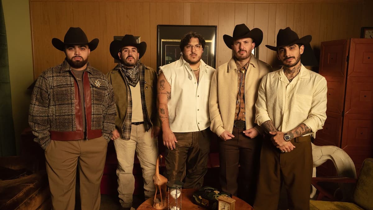 Grupo Frontera - Triste Pero C*bron Tour