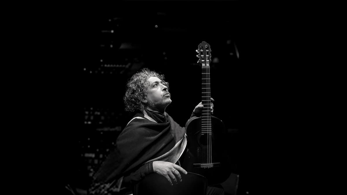 Silvio Rodríguez en la voz y guitarra de Manuel García