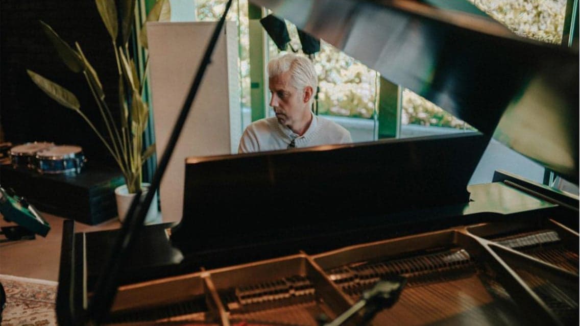 An evening with Andrew McMahon and his piano 