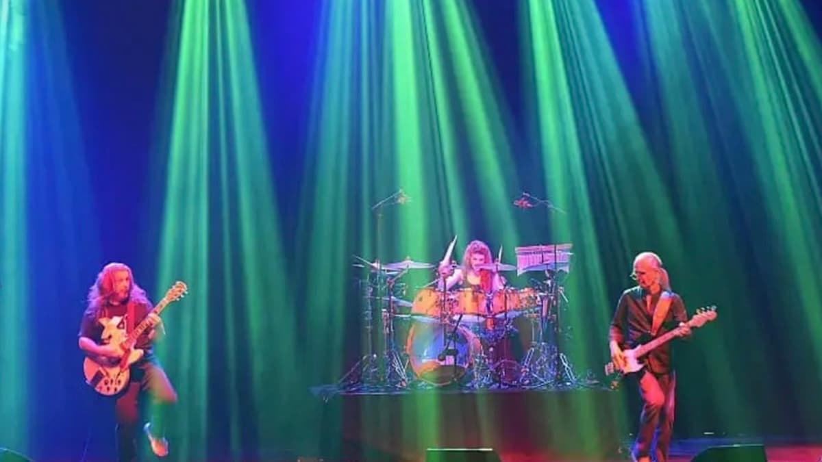 Moving Pictures – Rush Tribute