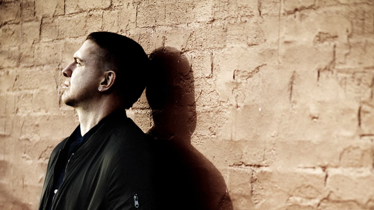 DAMIEN DEMPSEY