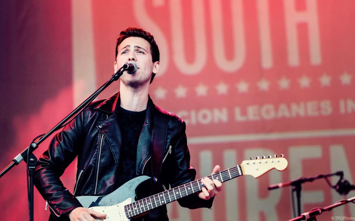 Laurence Jones 'On My Own' UK Tour 2027