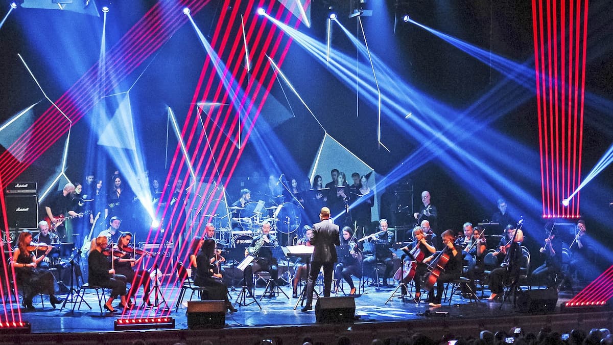 World Hits Symphony. Universe Orchestra