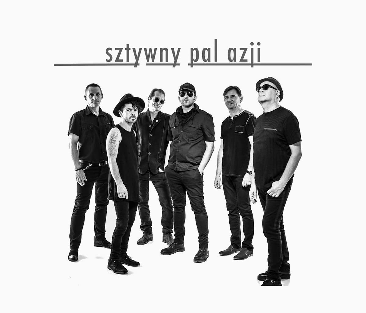 Sztywny Pal Azji, Róże Europy, Pudelsi