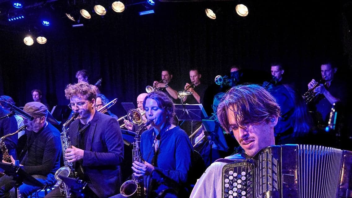GROOVE EXTRAVAGANZA – Intercity Jazz Orchestra feat. Anatole Muster