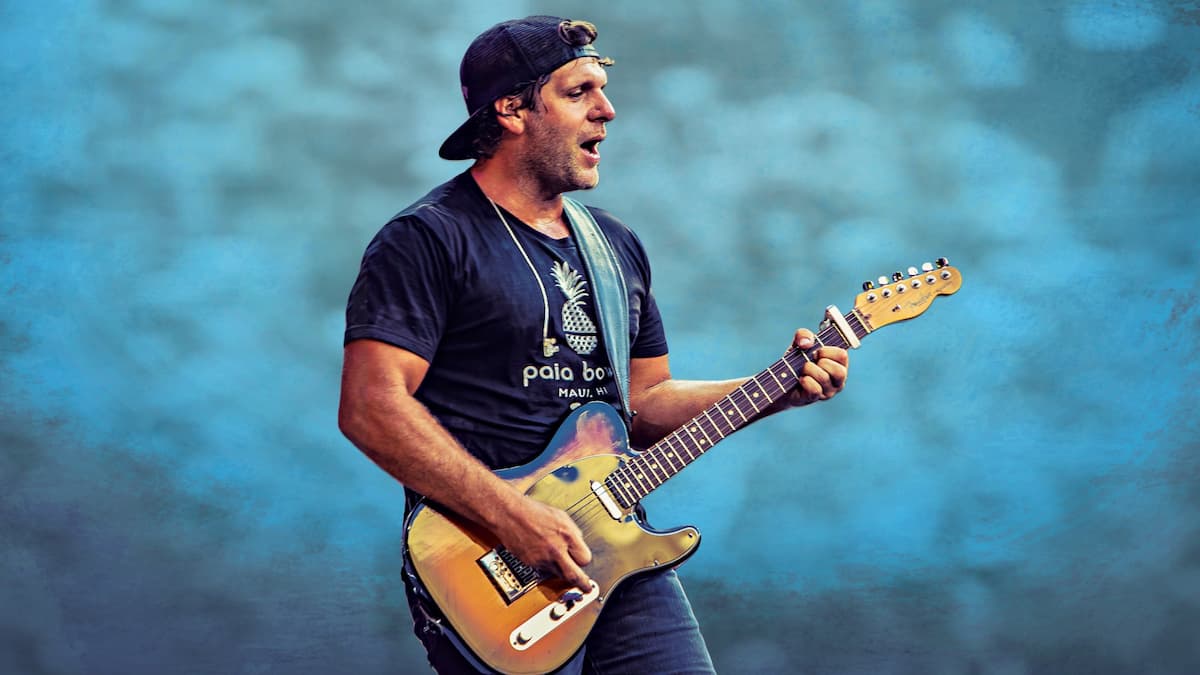 Billy Currington w/ Kelsey Hart