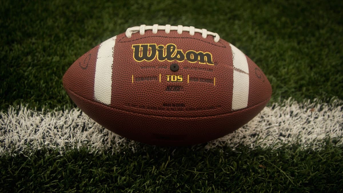 Northern Illinois Huskies Football vs. Nevada Wolfpack Football