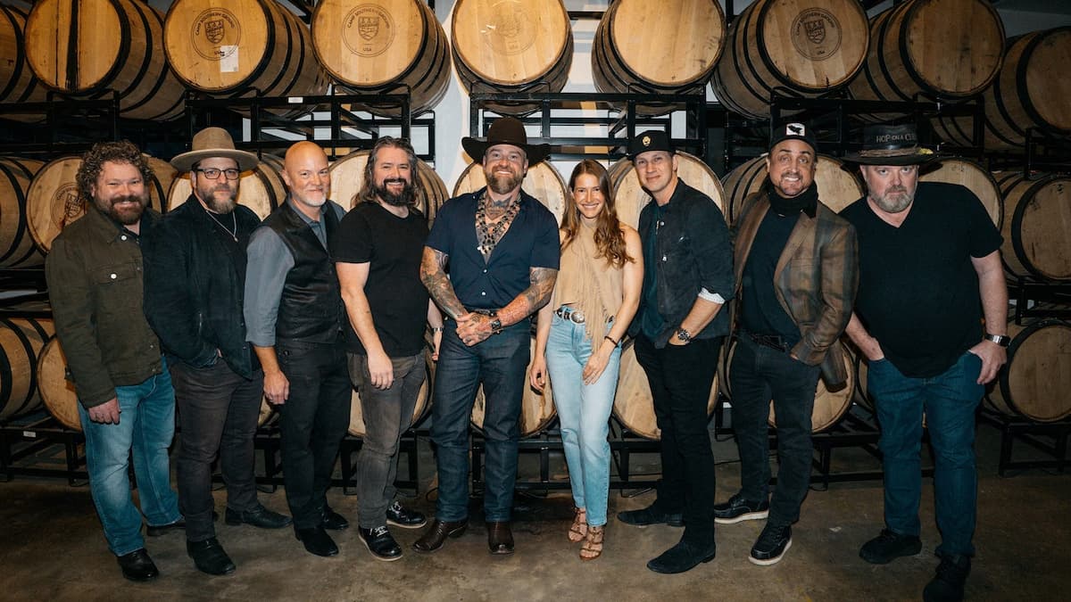 Zac Brown Band w/ Brantley Gilbert