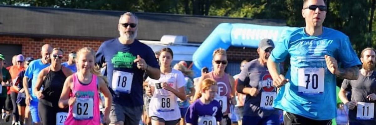 Runnin' with the Dogs 5K