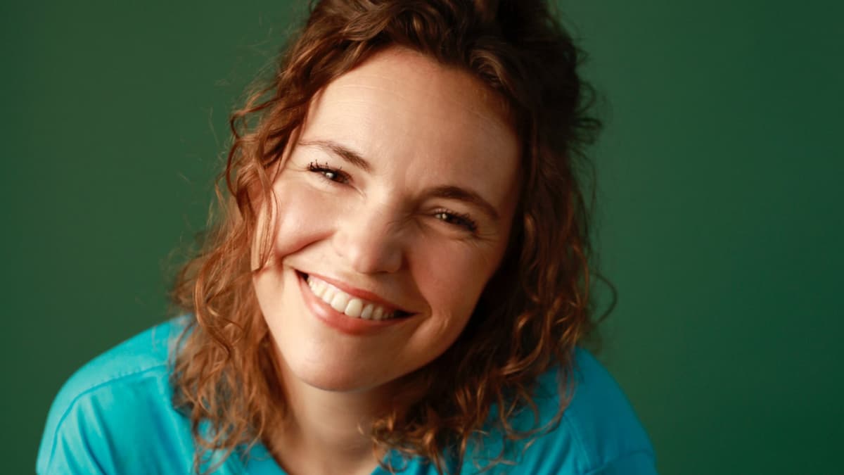 Beth Stelling