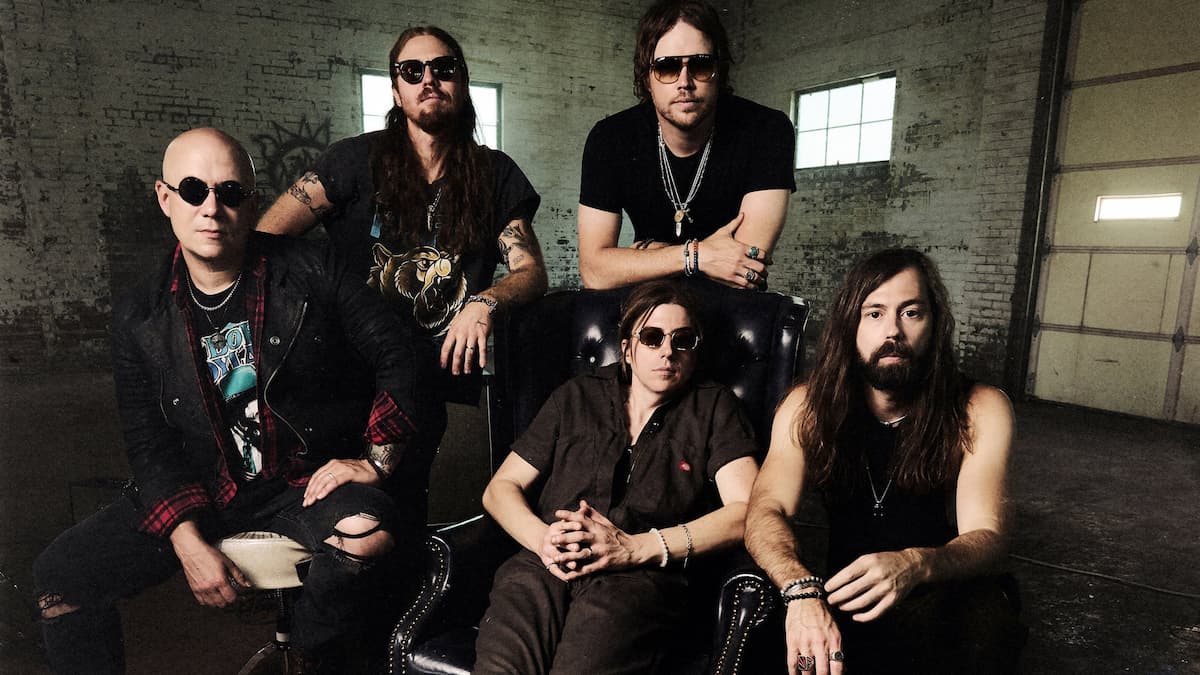 A THOUSAND HORSES - White Flag Down Tour 2026
