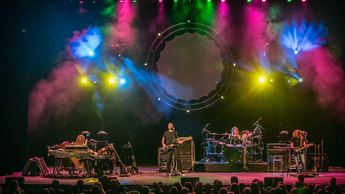 The Machine- Performs Pink Floyd