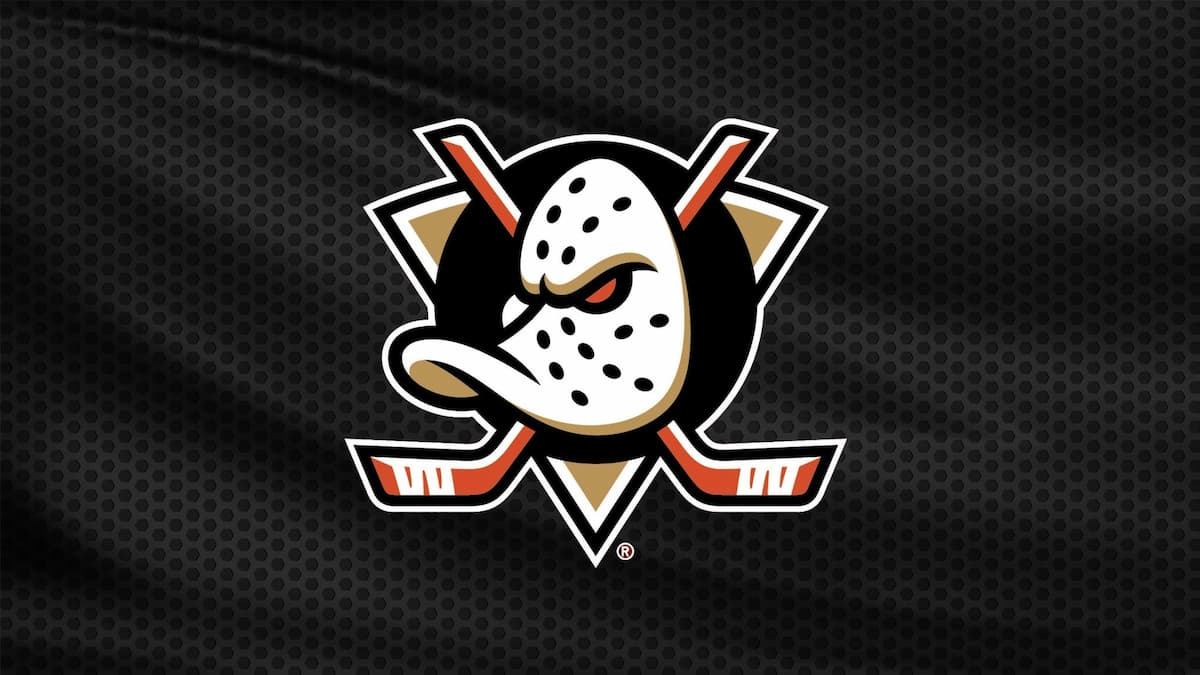 Anaheim Ducks v New York Islanders