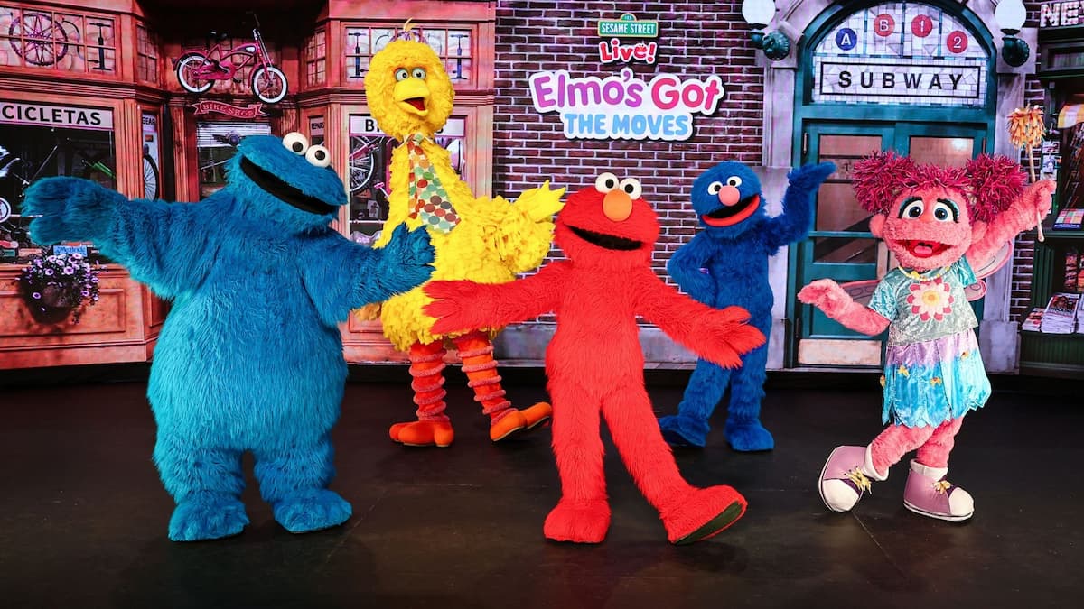Elmo's Got the Moves