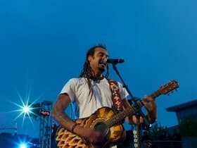 Michael Franti & Spearhead