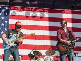 Turnpike Troubadours