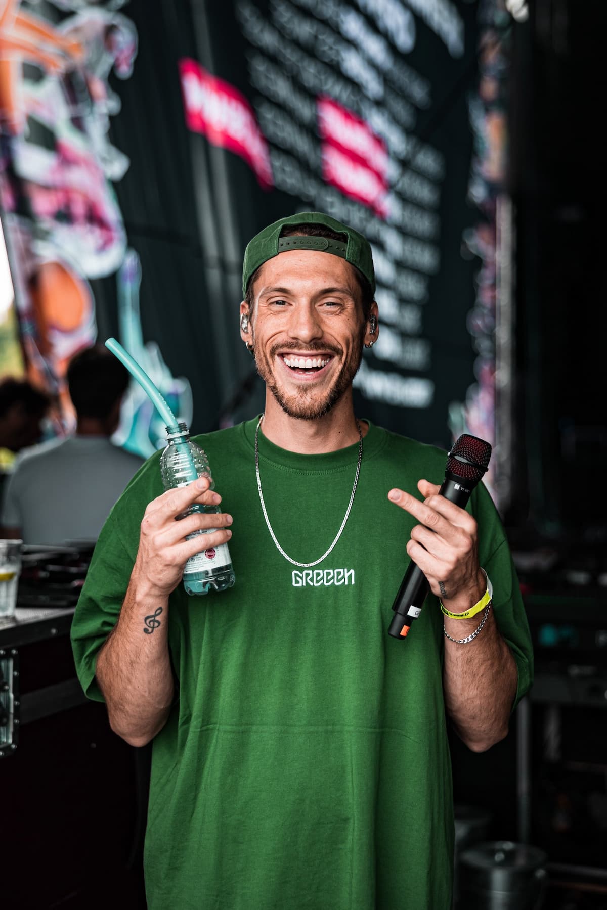 Greeen