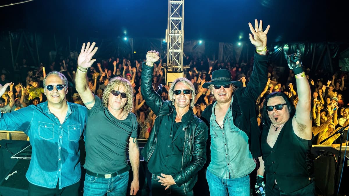 Cross Road: The Bon Jovi live experience