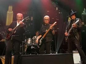 Los Lobos