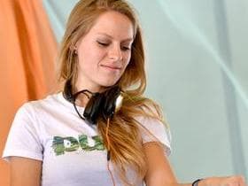 Nora En Pure
