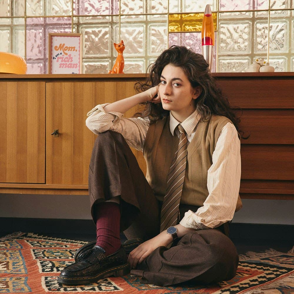 Mina Richman: 'Different Flavors Of Being Happy' Live + Signing