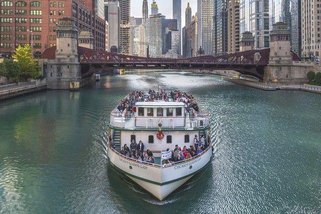 Chicago Architecture Center River Cruise Aboard Chicago's First Lady